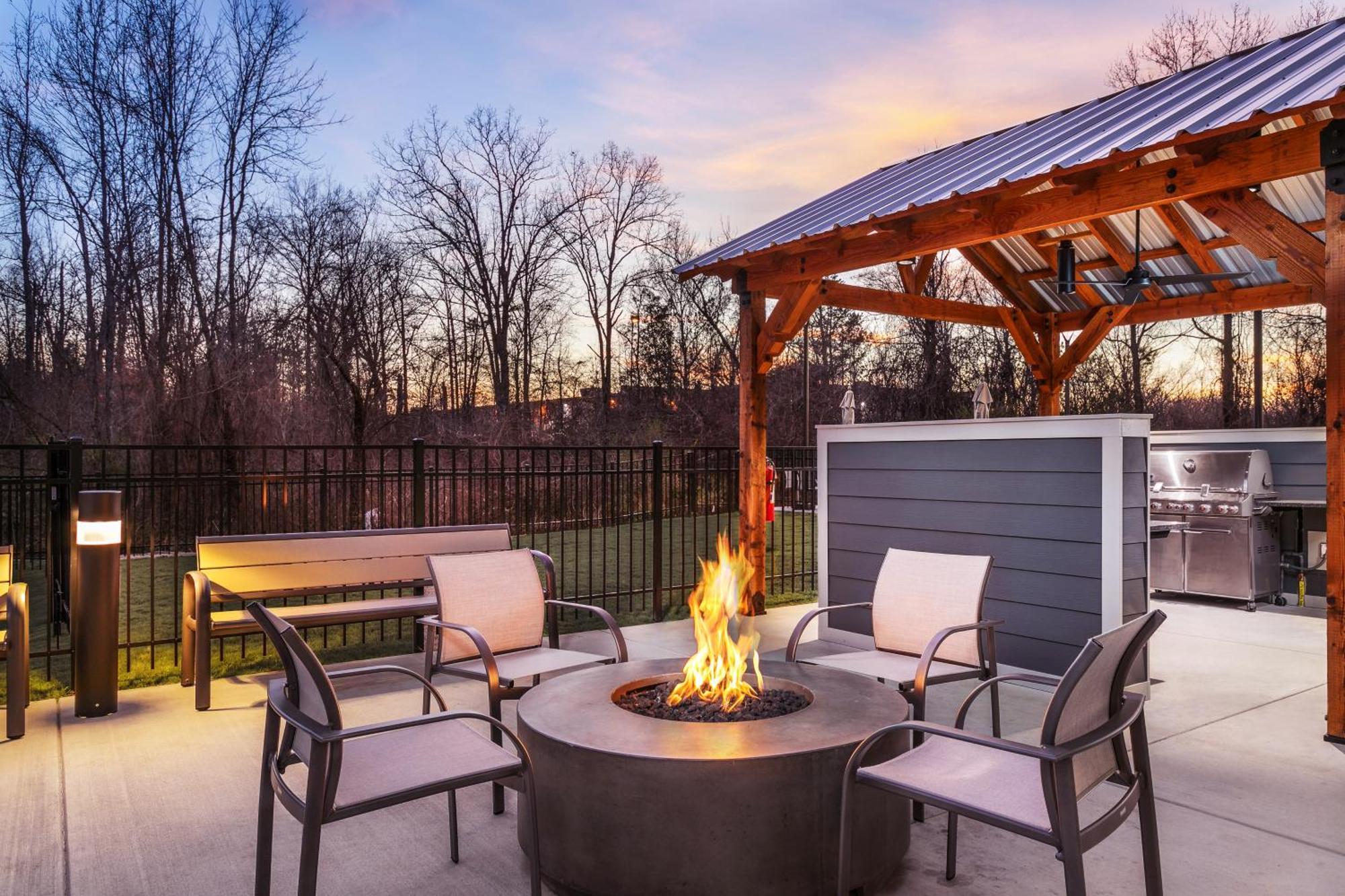 Candlewood Suites Chattanooga Hamilton Place By Ihg Eksteriør billede